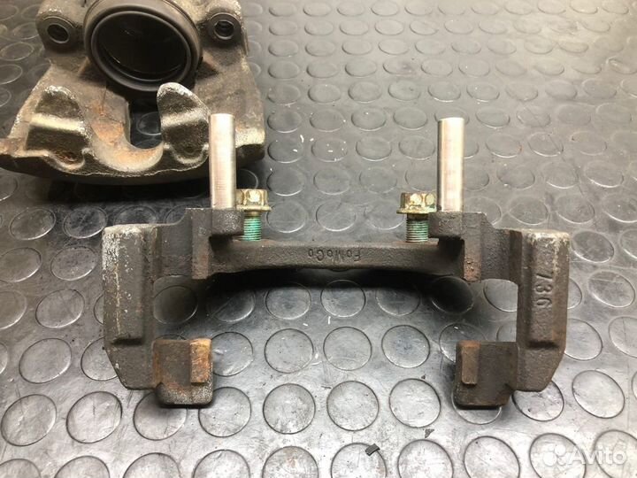 Суппорт правый передний Mazda Mazda 3 2002-2009