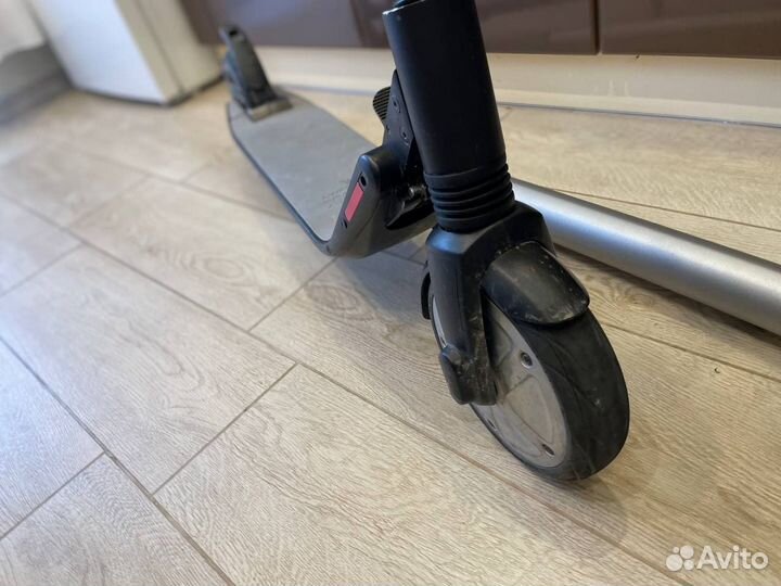 Электросамокат на запчасти Ninebot es2
