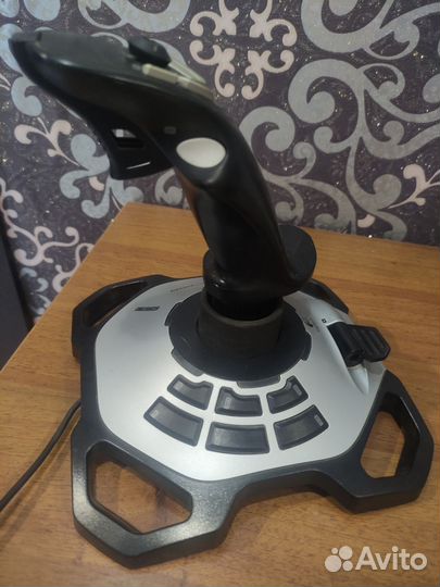 Игровой джойстик