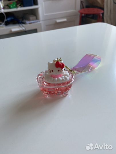 Hello kitty брелок