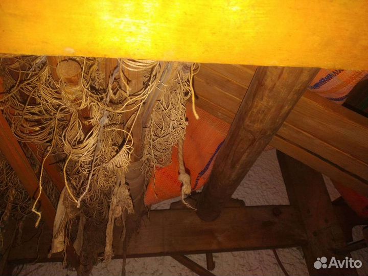 Старинный ткацкий станок