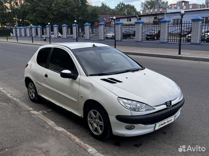 Peugeot 206 1.1 МТ, 2000, 311 000 км