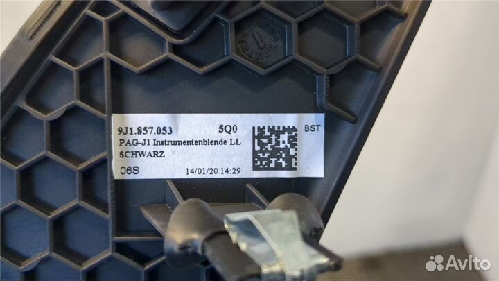 Пластик панели торпеды Porsche Taycan 2019 –, 2020