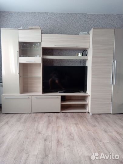 Стенка в гостиную