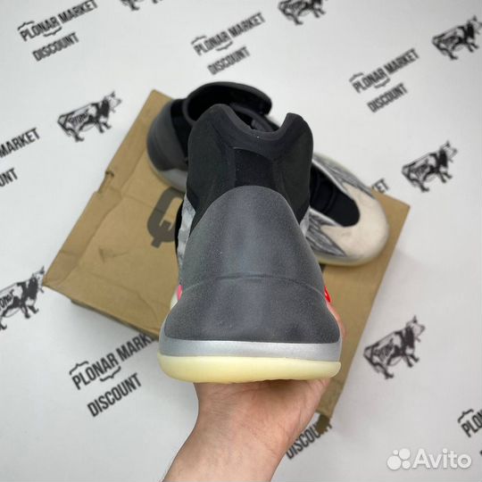 Оригинал 41 eu Adidas originals yeezy qntm