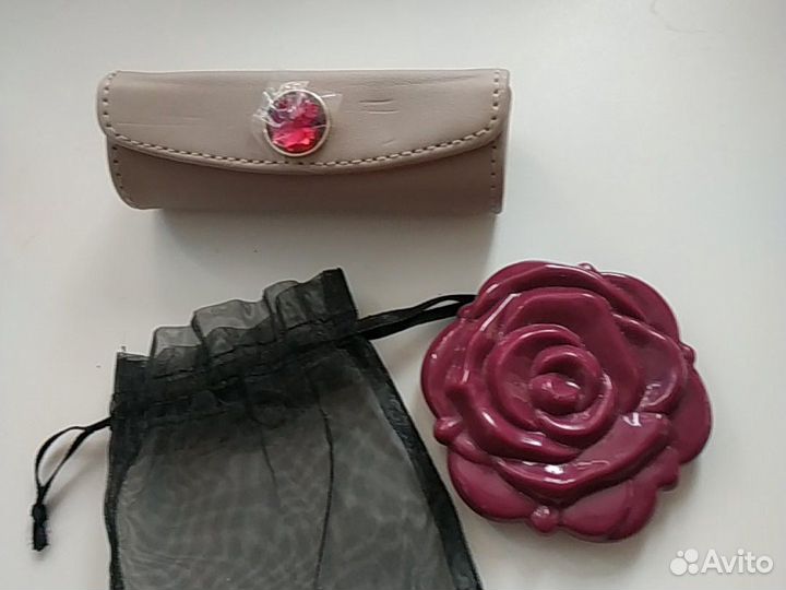 Зеркало для макияжа увеличительное и обычное