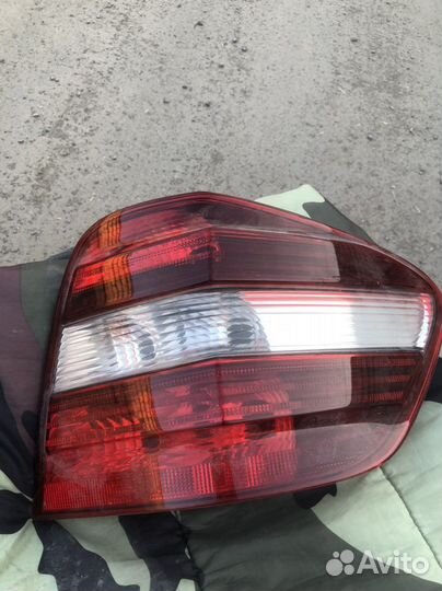Фонарь задний правый Mercedes ML 2005-2008