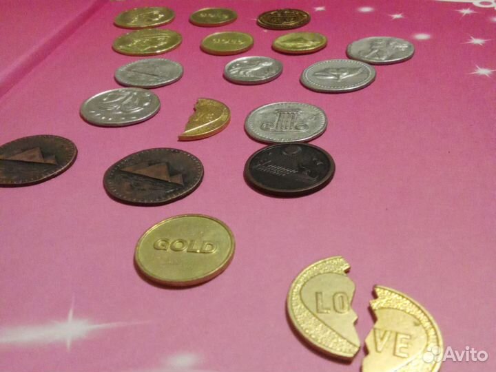 Золотые монеты из магнита