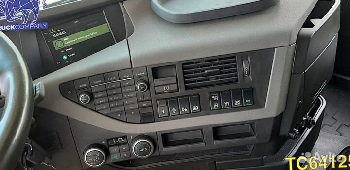 В разборке грузовик Volvo, FH с 2013