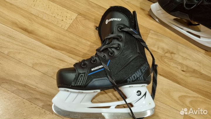 Коньки хоккейные