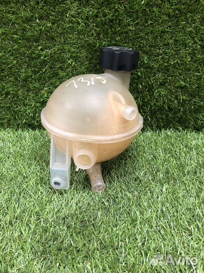 Расширительный бачок Peugeot 308