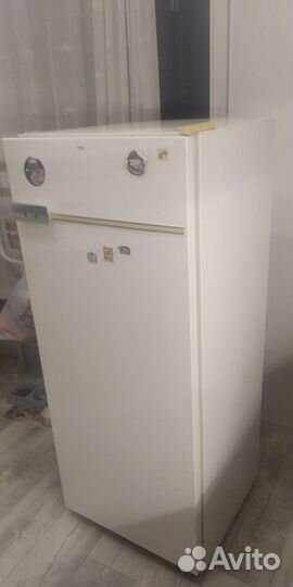 Холодильник бу бирюса-6