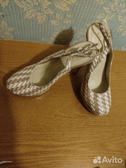Босоножки женские 37 размер новые
