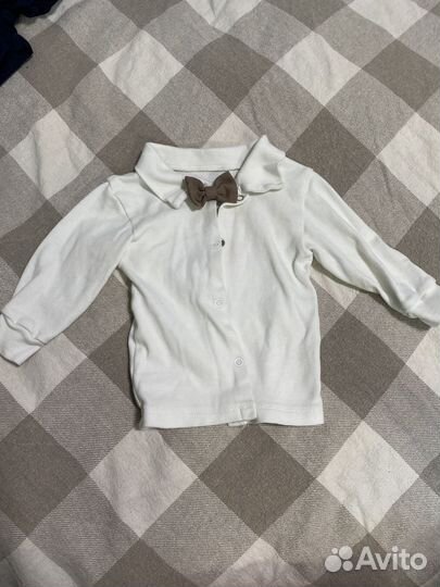 Пиджак и сорочка с бабочкой