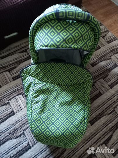 Продам коляску 2 в 1. Прогулочная. Люлька