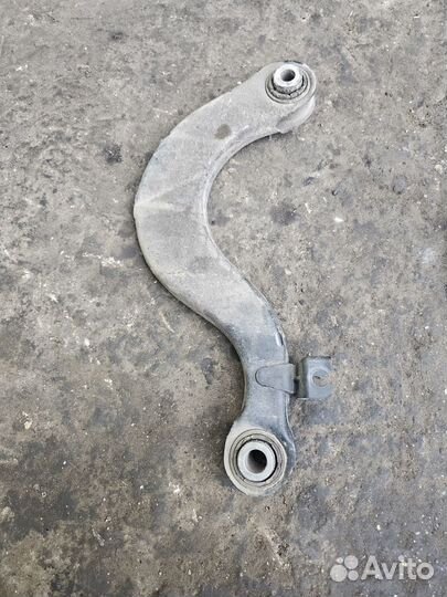 Рычаг подвески задний Skoda Octavia A7