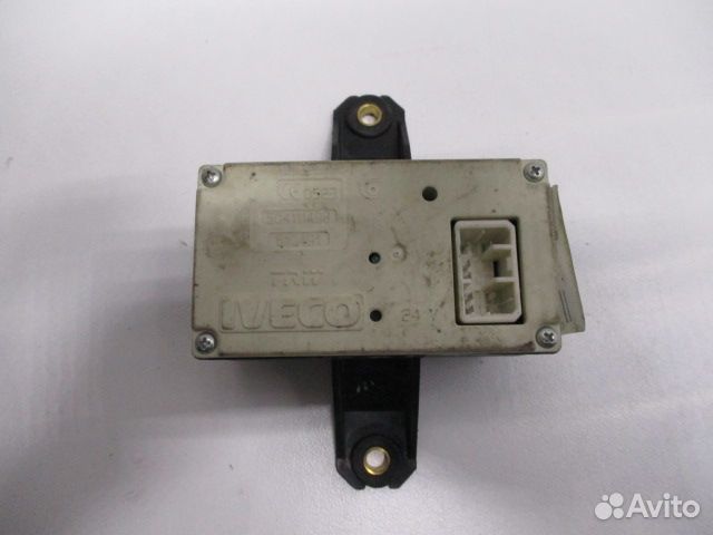 Блок управления отопителем салона Iveco 504111498