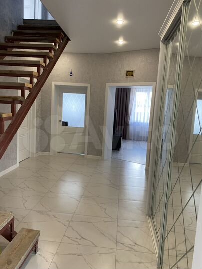 Дом 200 м² на участке 10 сот.