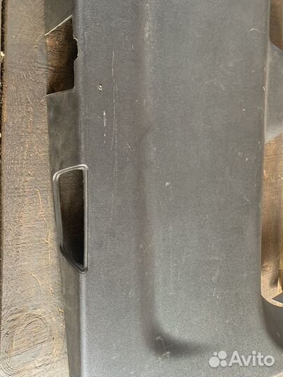 Накладка двери багажника Tahoe GMT900