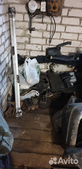 Крыло mitsubishi space wagon