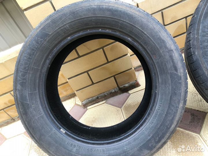 Yokohama BluEarth AE50 215/60 R16