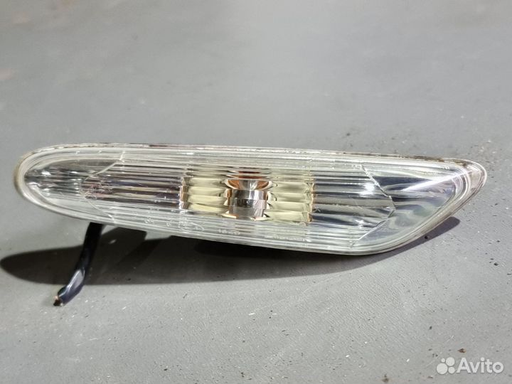 Повторитель передний левый Bmw 3 E91