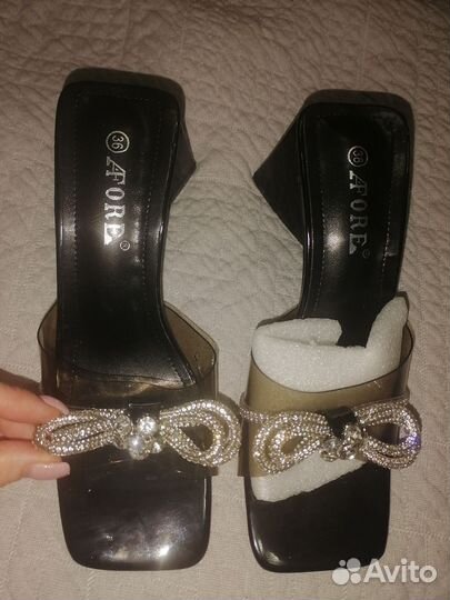 Шлепанцы с бантиком на небольшом каблуке