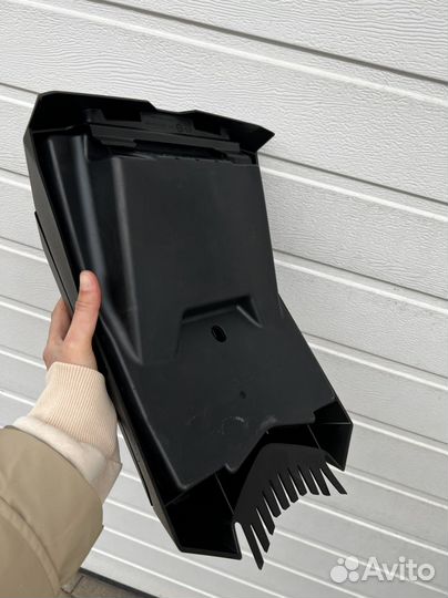 Кофр (бокс, короб) за сиденье 6 л BRP