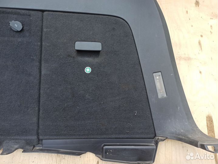 Обшивка багажника Volkswagen Touareg 7L