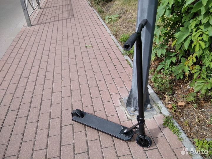 Трюковой Самокат Root Industries Lithium