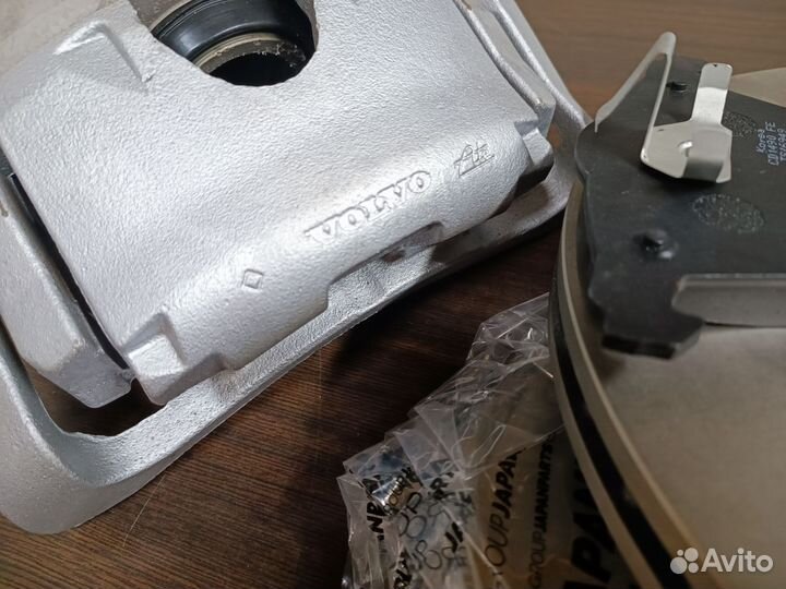 Комплект тормозов Сааб 9-5