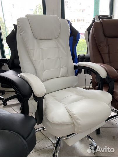 Офисное кресло руководителя