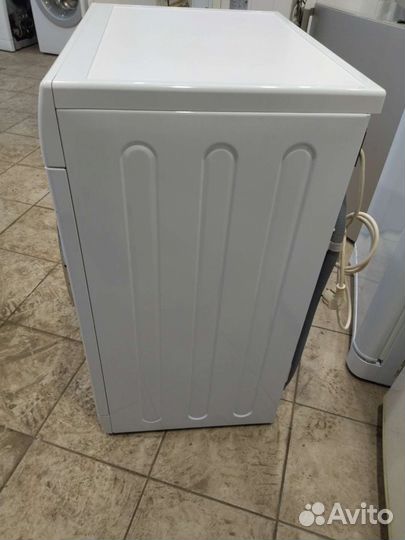 Стиральная машина Ariston 8 кг. Гарантия