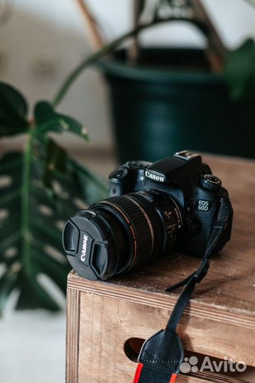 Зеркальный фотоаппарат Canon EOS 60D 17-85mm