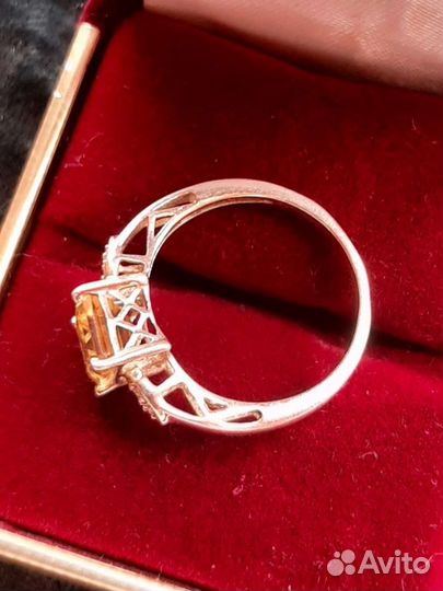 Серебряное кольцо с цитрином и 6 бриллиантами