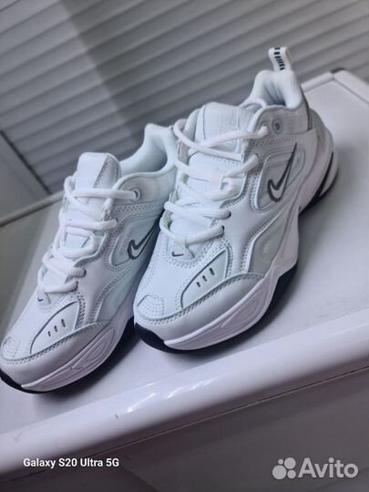 W nike M2K tekno