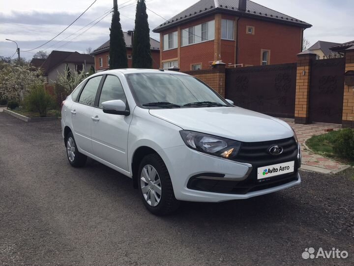 LADA Granta 1.6 МТ, 2023, 700 км