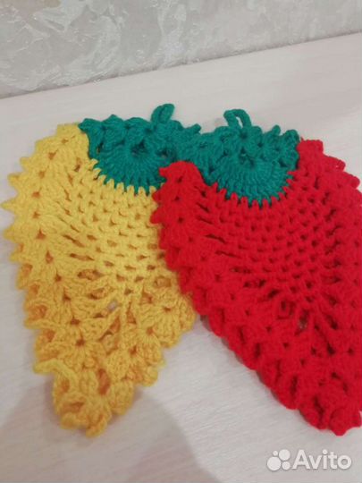 Сувенир Клубнички вязанные