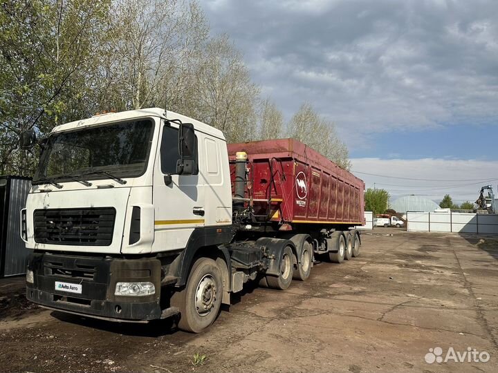 МАЗ 6430B9-8429-012 с полуприцепом, 2013