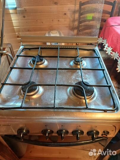 Продам газовую плиту Gefest 3200-06