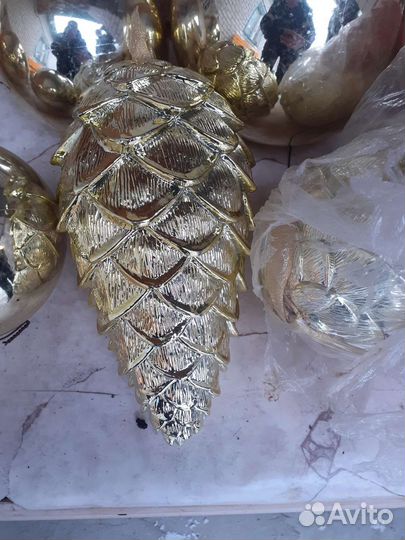 Большие елочные игрушки