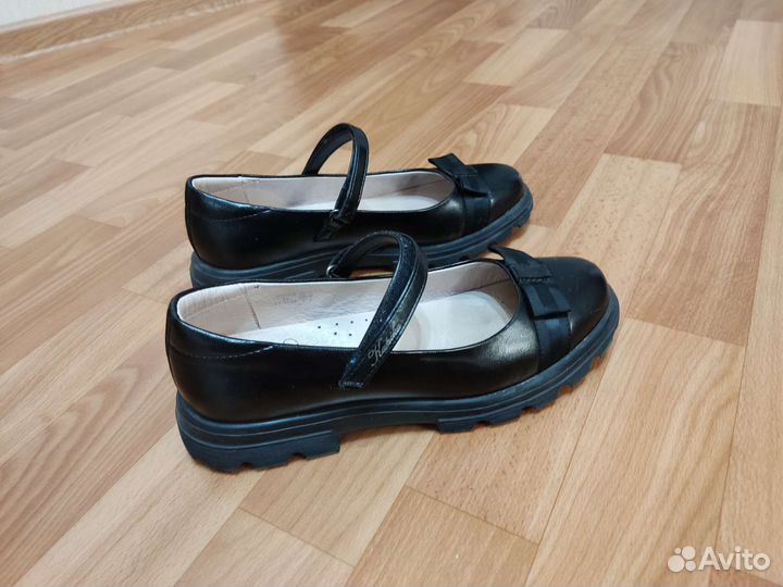 Туфли для девочки в школу