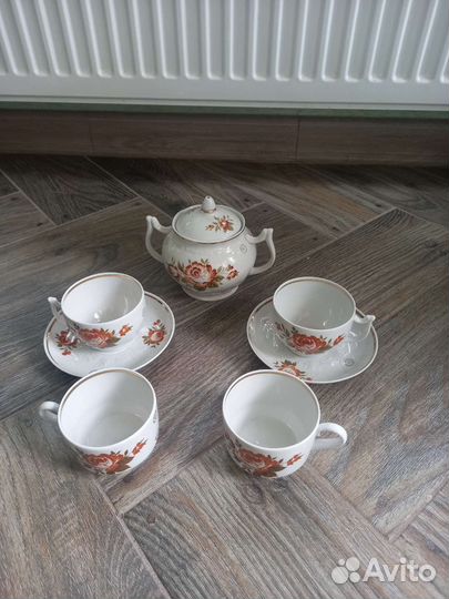 Предметы чайного сервиза коричневые цветы Вербилки