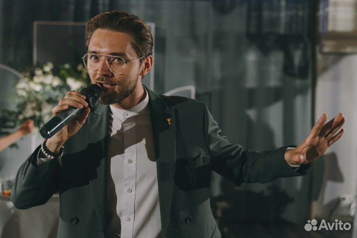 Свадебный ведущий со своим DJ