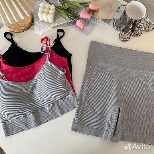 Спортивный костюм для фитнеса женский