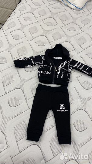 Костюм на мальчика новый