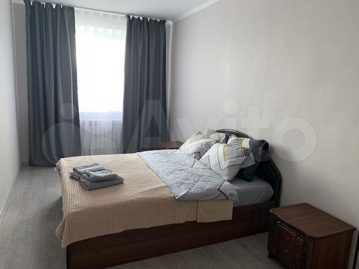 2-к. квартира, 60 м², 1/4 эт.