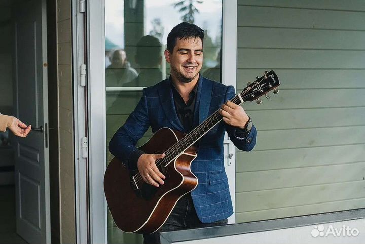 Музыкант на мероприятие