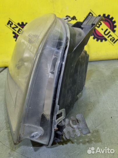 Фара передняя правая Ford Fusion хэтчбек 1.4 2005