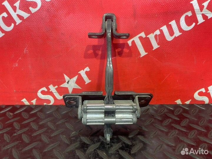 Ограничитель двери правой Renault T